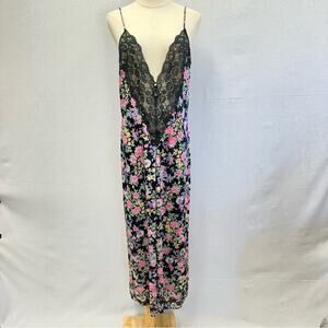 Vintage 70s Vassarette floral maxi length slip nightgown Size Large Tricot Nylon